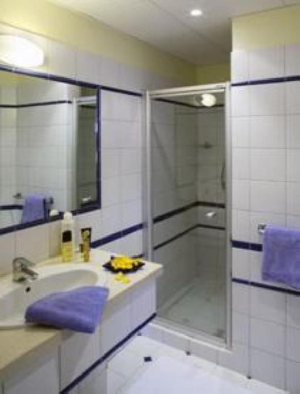Hotel Central Лорьян Номер фото